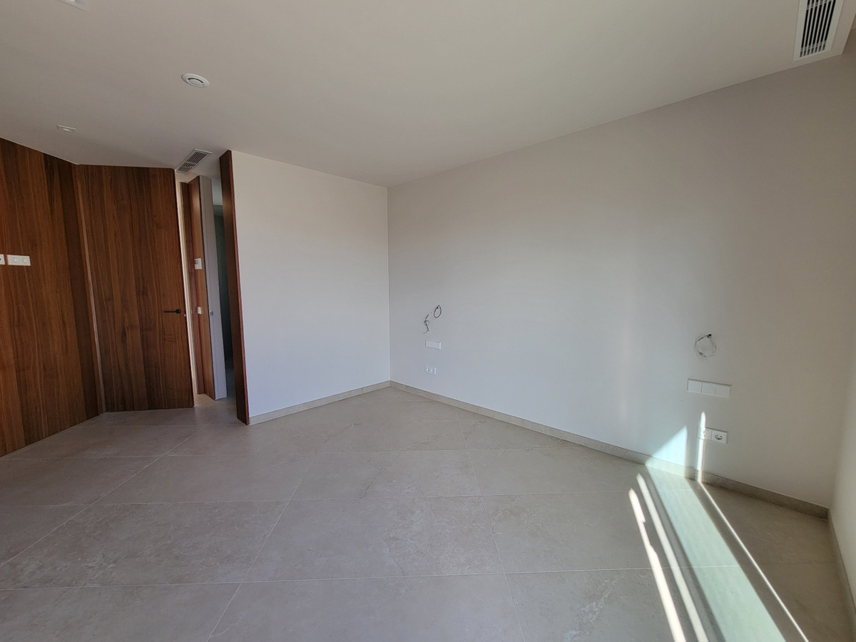 5 Bed Townhouse for sale in Calpe Costa Blanca, Alicante, Spain