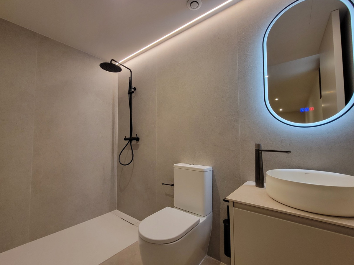 5 Bed Townhouse for sale in Calpe Costa Blanca, Alicante, Spain