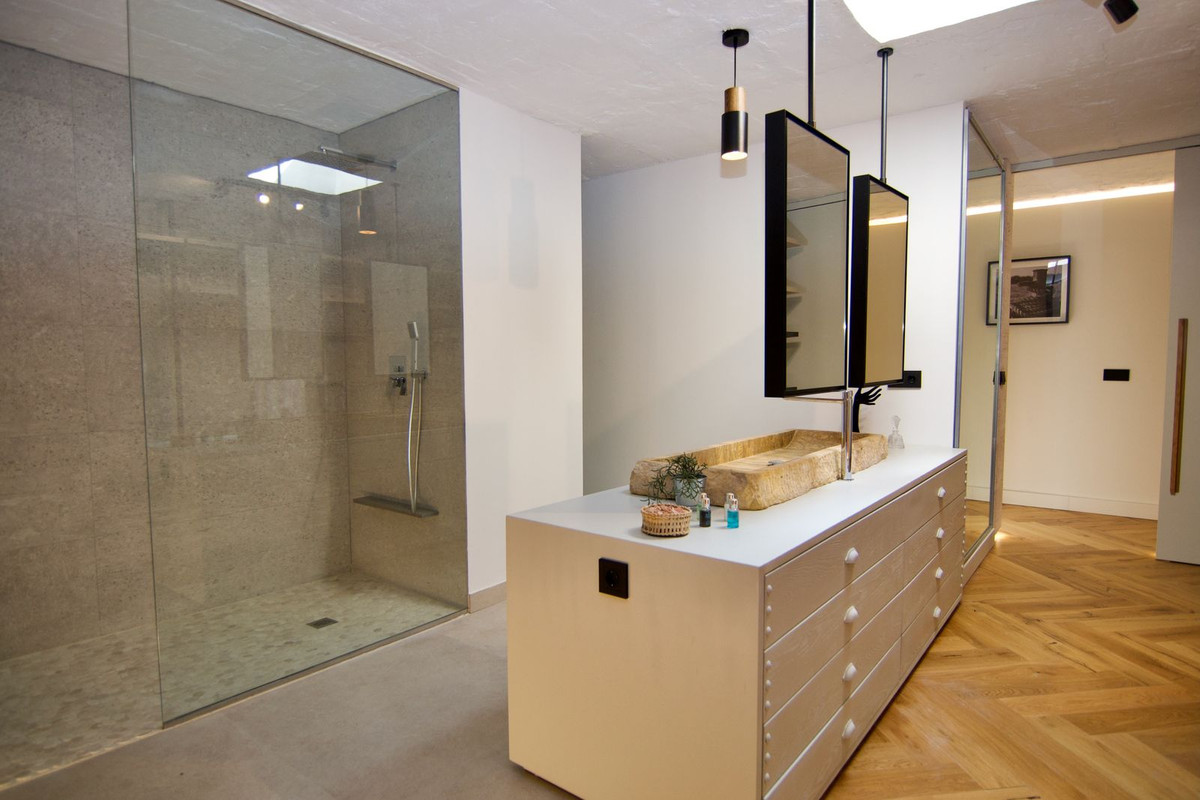 1 Bed Apartment for sale in Marbella Costa Del Sol, Málaga, Spain