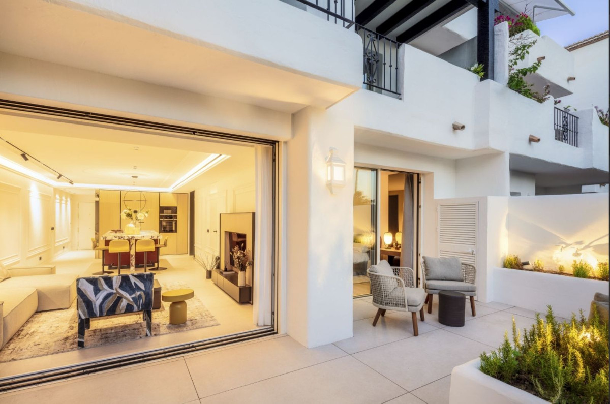 Se vende Apartamento Planta Baja de 3 dormitorios en Costa Del Sol, Málaga, España