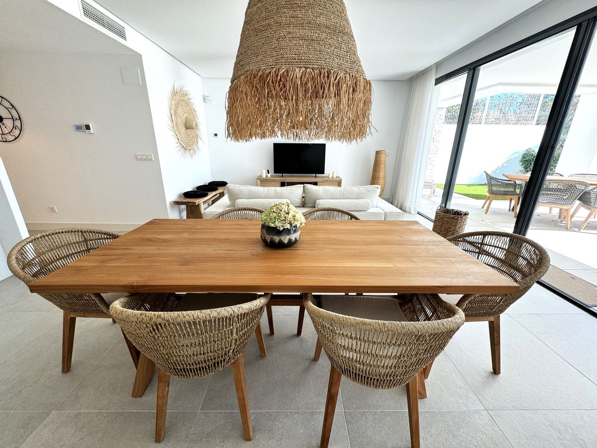3 Bed Apartment for sale in Cabopino Costa Del Sol, Málaga, Spain
