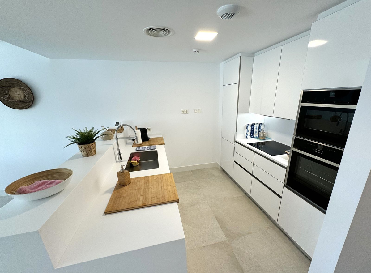 3 Bed Apartment for sale in Cabopino Costa Del Sol, Málaga, Spain