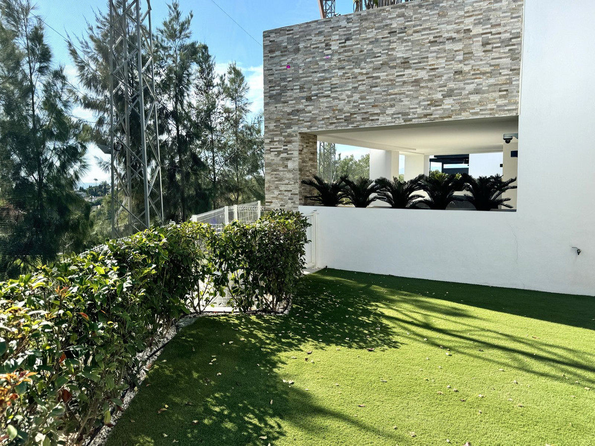 3 Bed Apartment for sale in Cabopino Costa Del Sol, Málaga, Spain