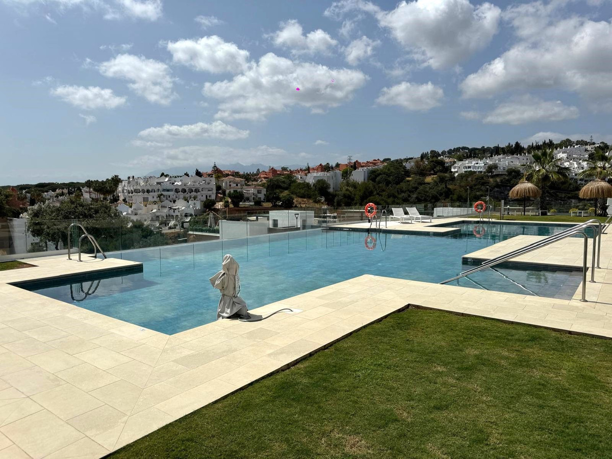 3 Bed Apartment for sale in Cabopino Costa Del Sol, Málaga, Spain