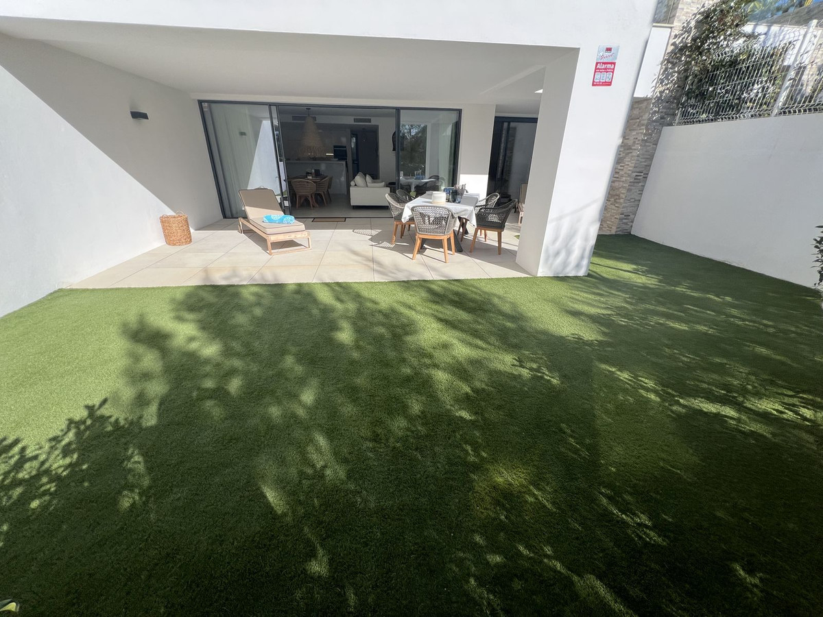 3 Bed Apartment for sale in Cabopino Costa Del Sol, Málaga, Spain