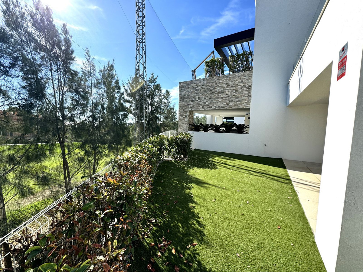 3 Bed Apartment for sale in Cabopino Costa Del Sol, Málaga, Spain
