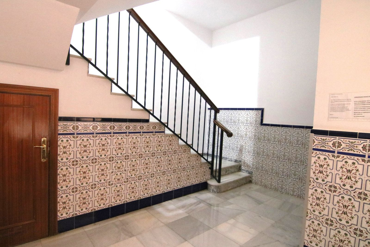 Se vende Apartamento Planta Media de 2 dormitorios en Costa Del Sol, Málaga, España