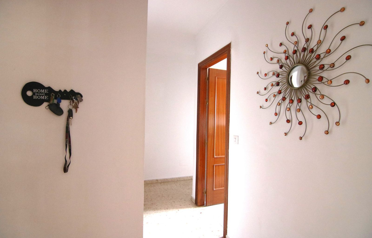 Se vende Apartamento Planta Media de 2 dormitorios en Costa Del Sol, Málaga, España