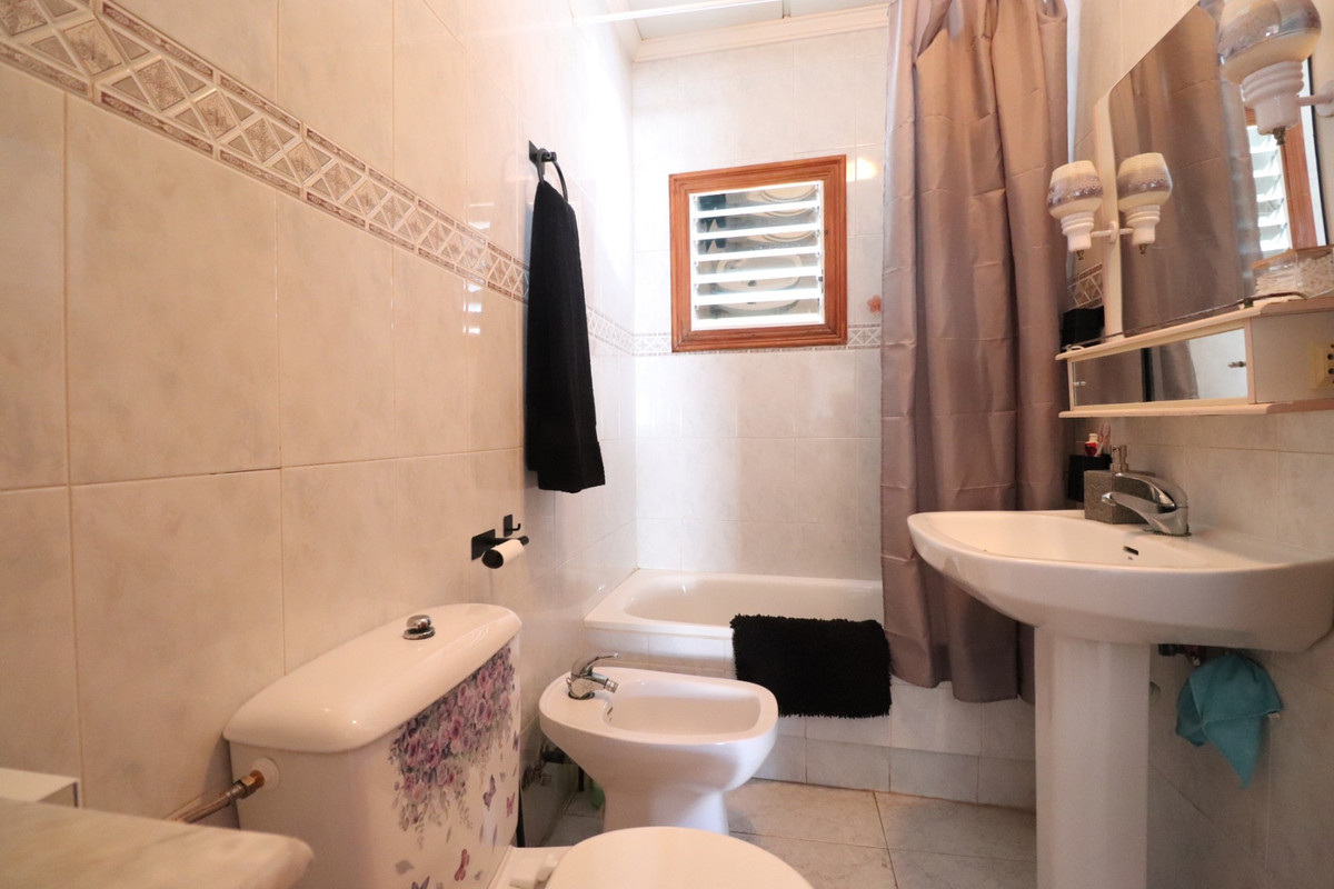 Se vende Adosada de 3 dormitorios en Costa Blanca, Alicante, España