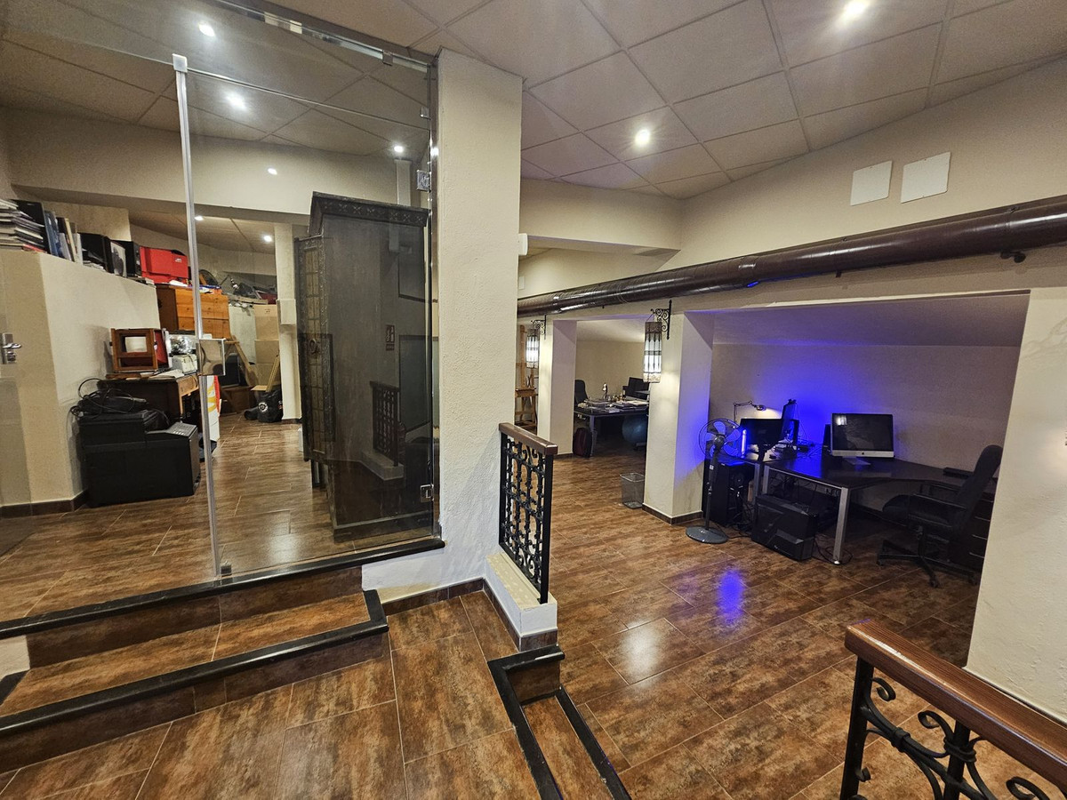 Se vende Local comercial  en Costa Del Sol, Málaga, España