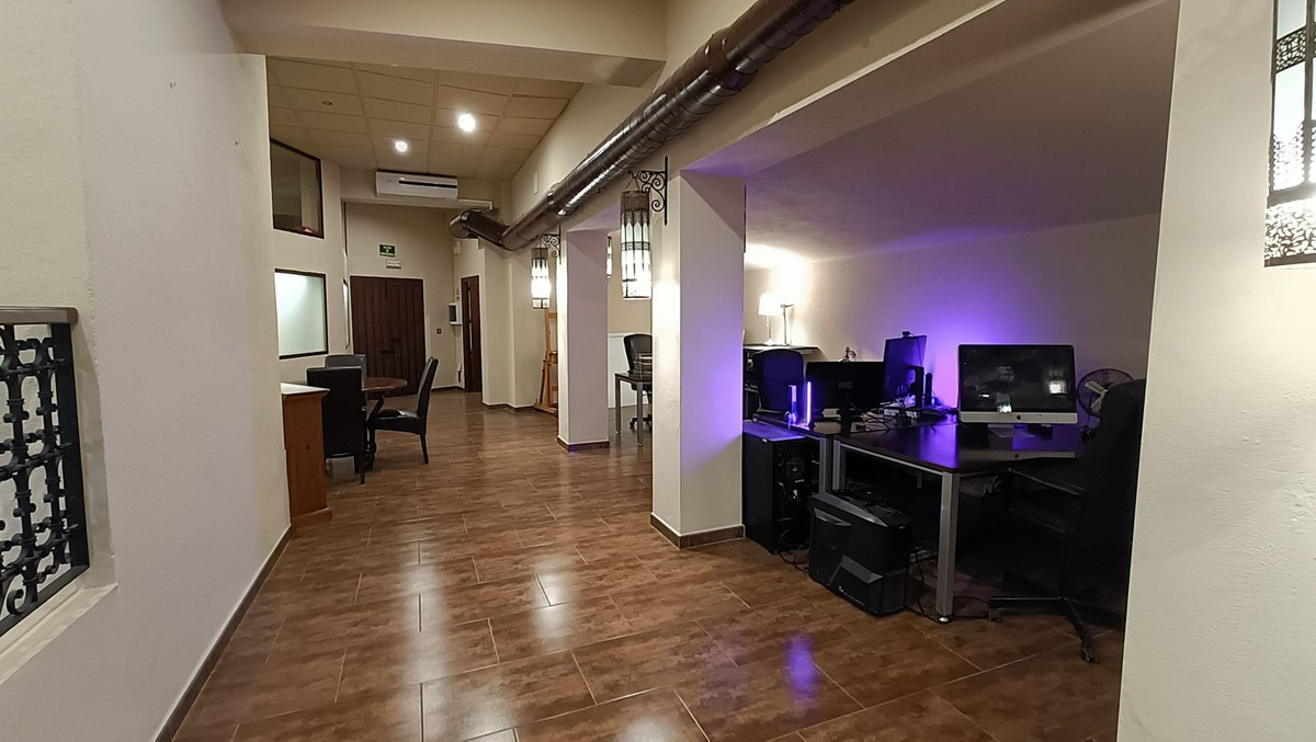 Se vende Local comercial  en Costa Del Sol, Málaga, España