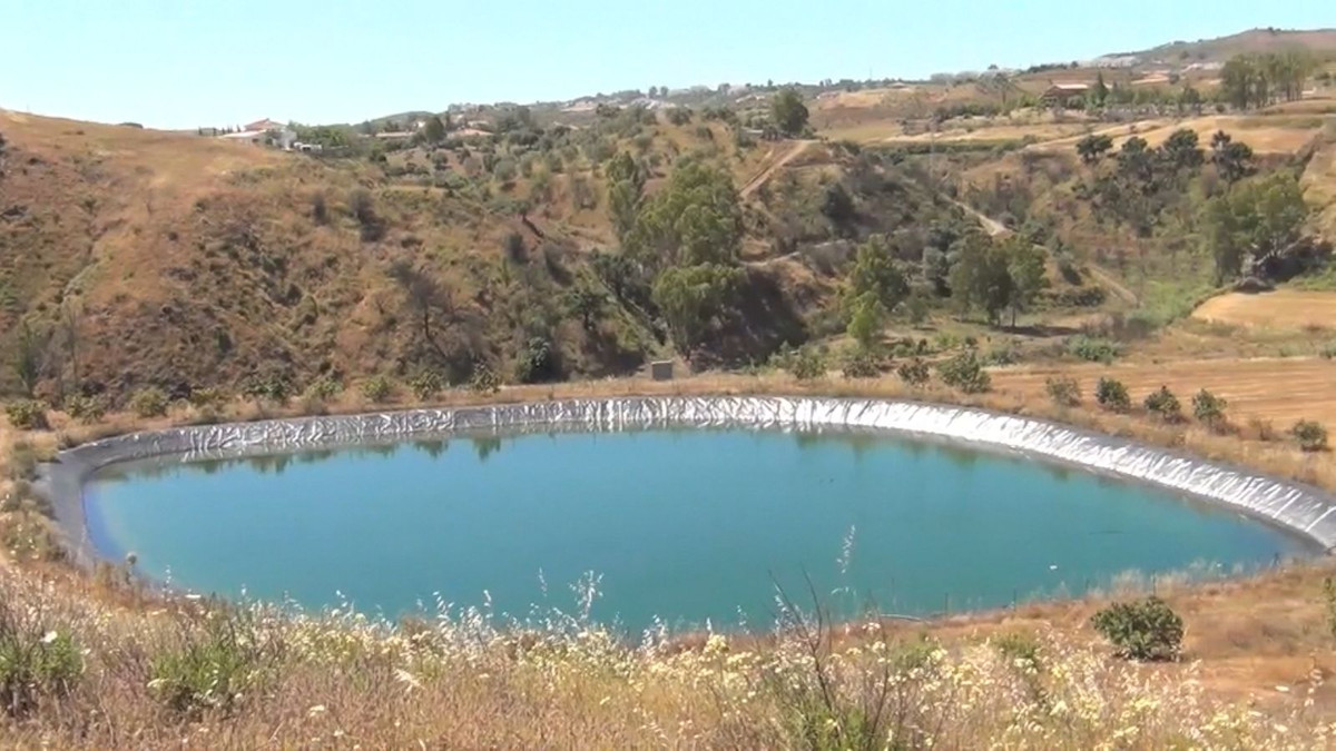 Se vende Finca - Cortijo de 4 dormitorios en Málaga, Málaga, España