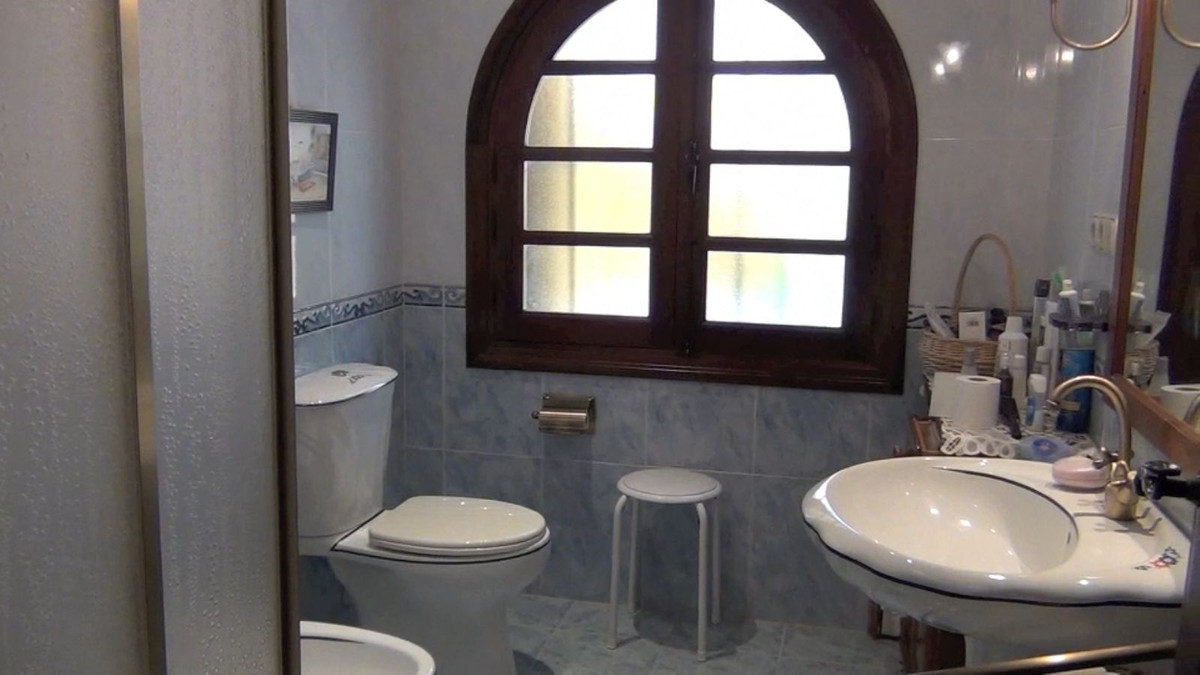 Se vende Finca - Cortijo de 4 dormitorios en Málaga, Málaga, España