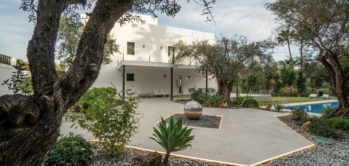 Se vende Villa - Chalet de 5 dormitorios en Costa Del Sol, Málaga, España