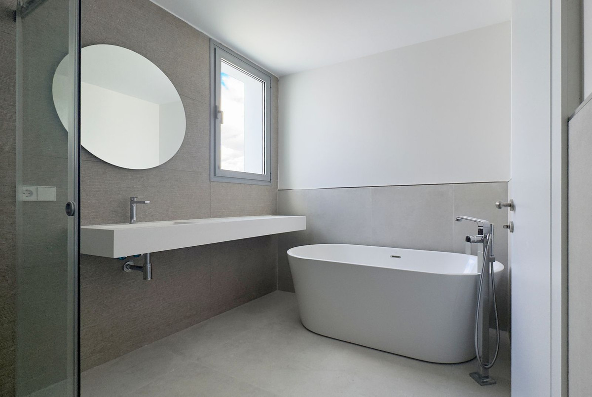 4 Bed Townhouse for sale in San Pedro De Alcántara Costa Del Sol, Málaga, Spain