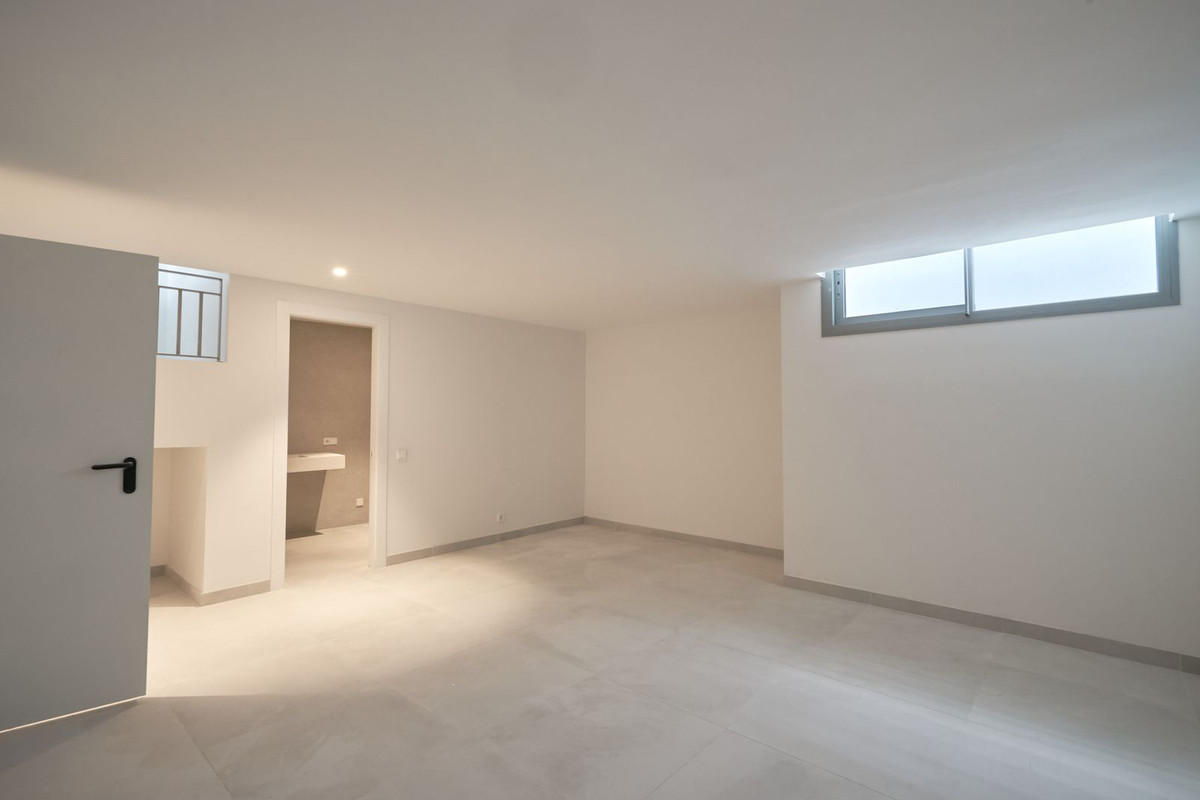 4 Bed Townhouse for sale in San Pedro De Alcántara Costa Del Sol, Málaga, Spain