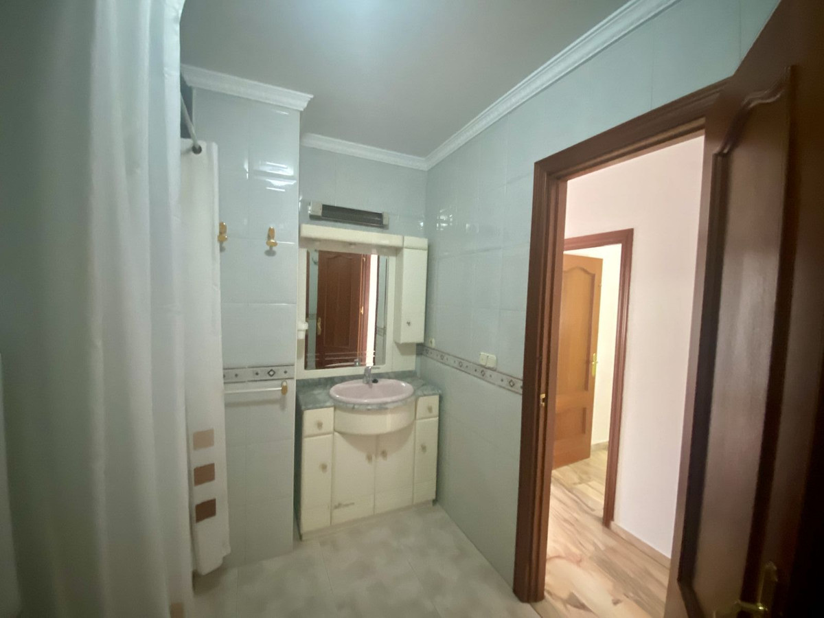 6 Bed Townhouse for sale in Málaga Costa Del Sol, Málaga, Spain