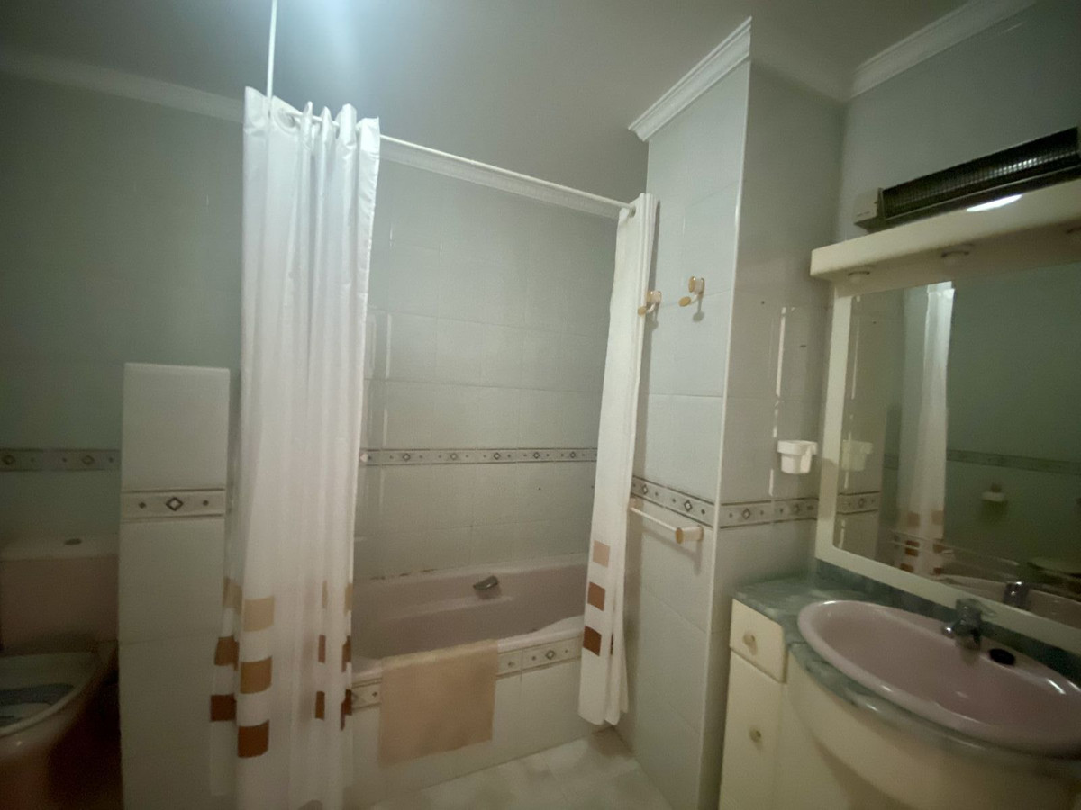 6 Bed Townhouse for sale in Málaga Costa Del Sol, Málaga, Spain