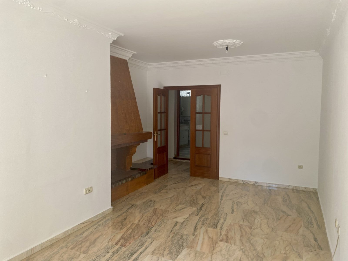 6 Bed Townhouse for sale in Málaga Costa Del Sol, Málaga, Spain