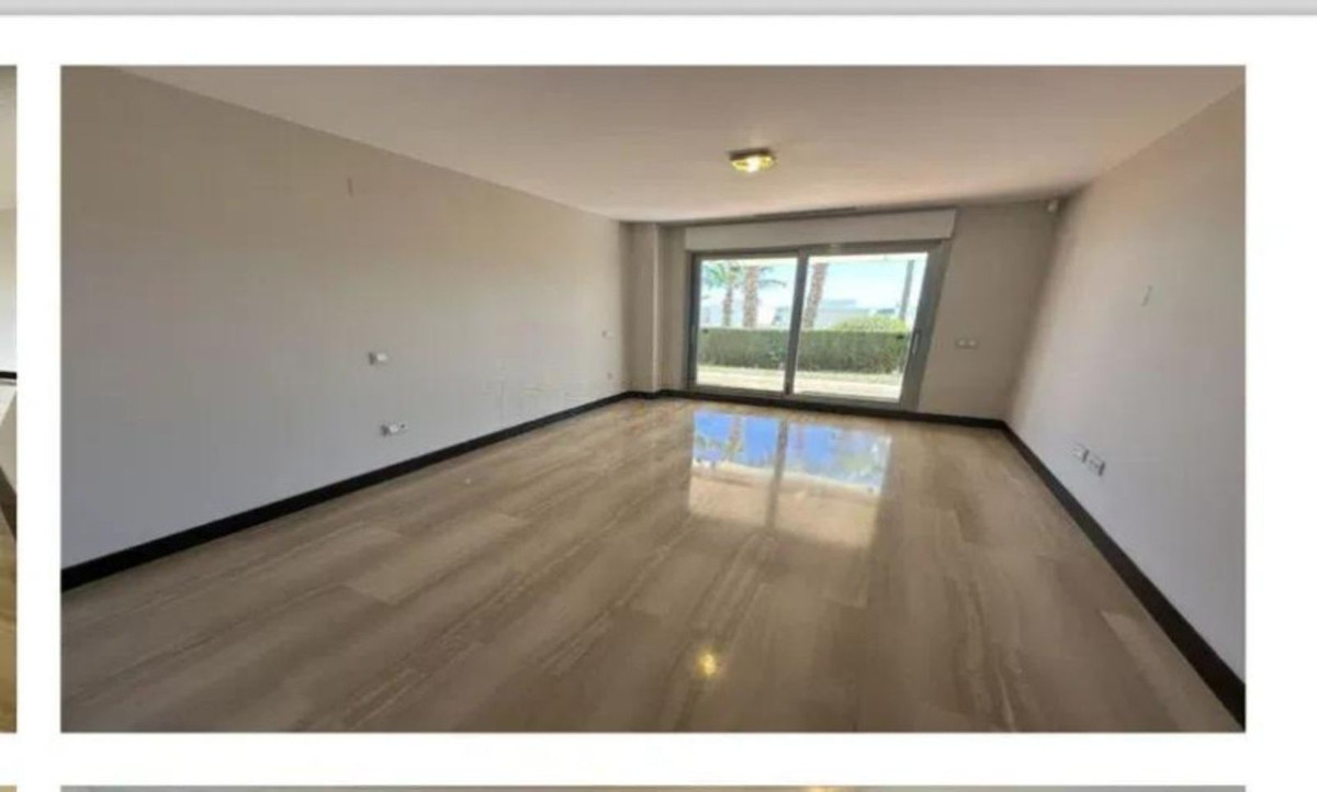 Se vende Apartamento Planta Baja de 2 dormitorios en Costa Del Sol, Málaga, España