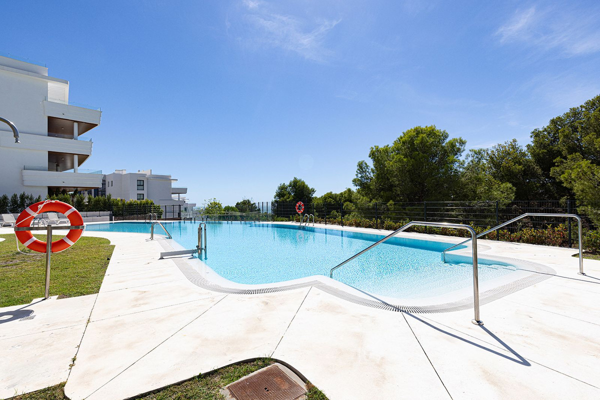 3 Bed Apartment for sale in Fuengirola Costa Del Sol, Málaga, Spain