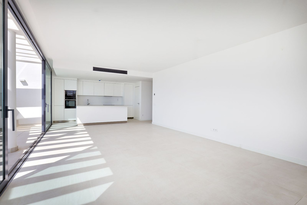 3 Bed Apartment for sale in Fuengirola Costa Del Sol, Málaga, Spain
