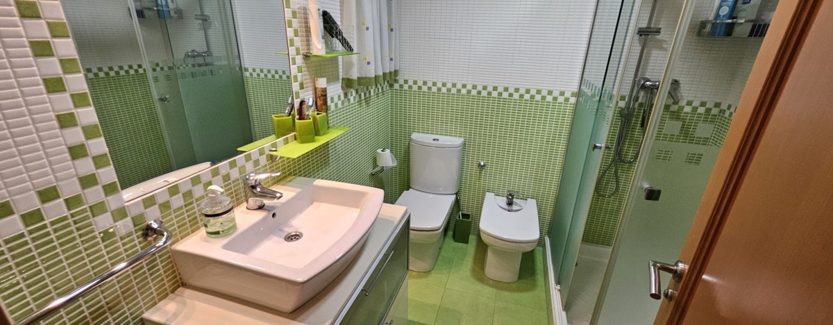 Se vende Apartamento Planta Baja de 4 dormitorios en Costa Blanca, Alicante, España