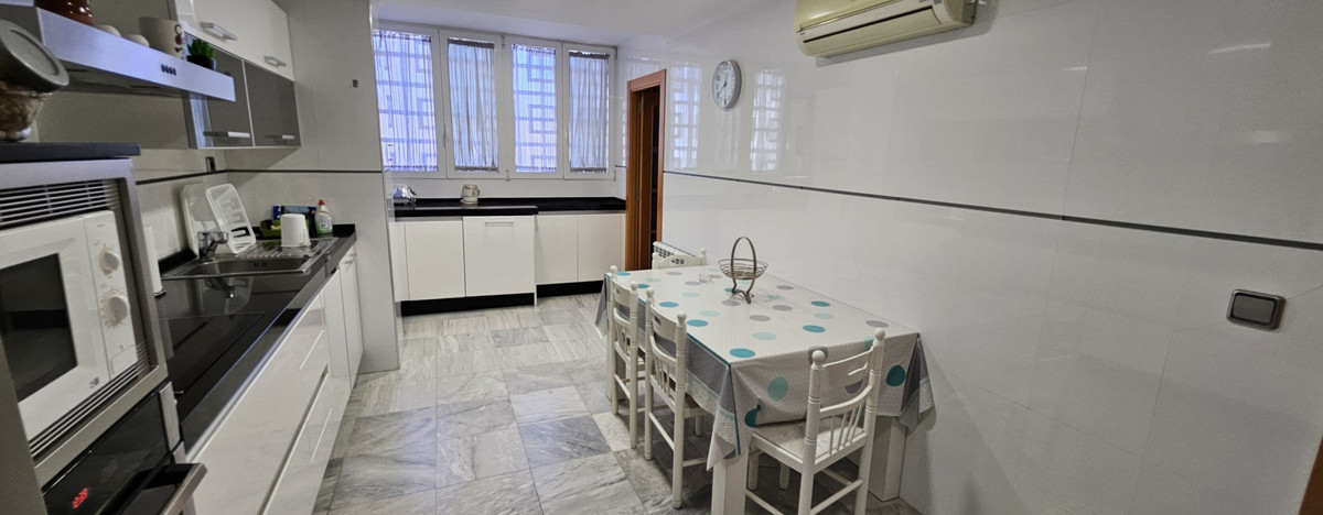 Se vende Apartamento Planta Baja de 4 dormitorios en Costa Blanca, Alicante, España