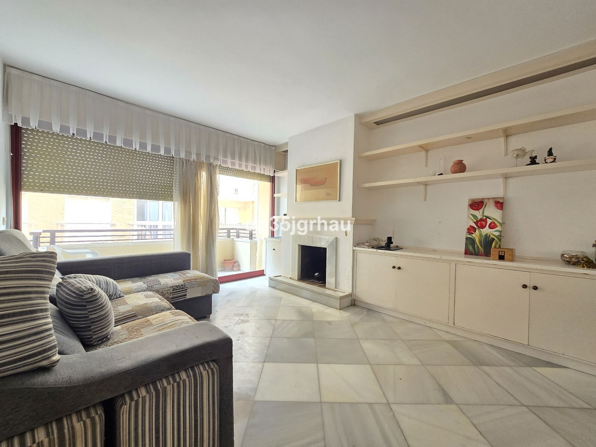 2 Bed Apartment for sale in Estepona Costa Del Sol, Málaga, Spain