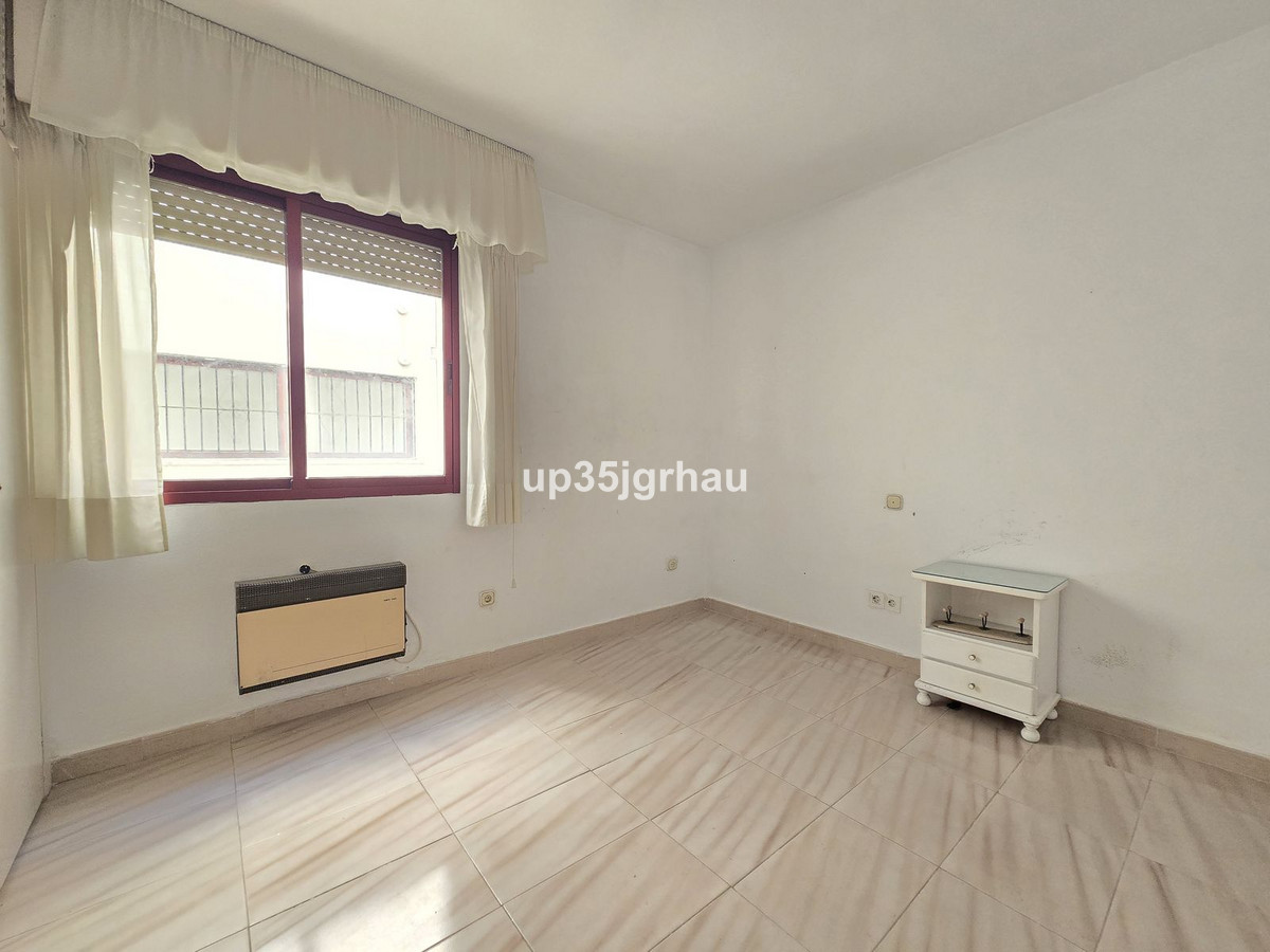2 Bed Apartment for sale in Estepona Costa Del Sol, Málaga, Spain