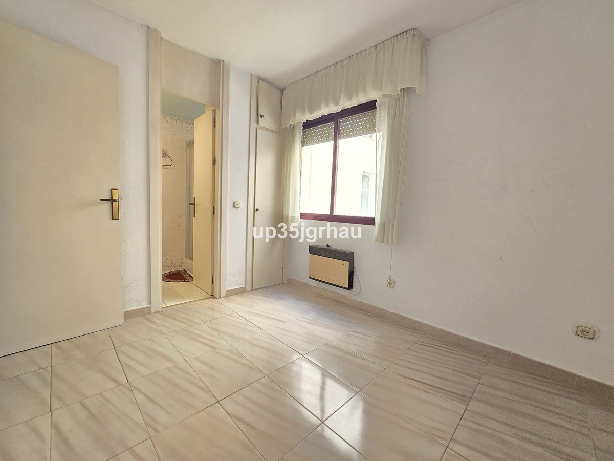 2 Bed Apartment for sale in Estepona Costa Del Sol, Málaga, Spain