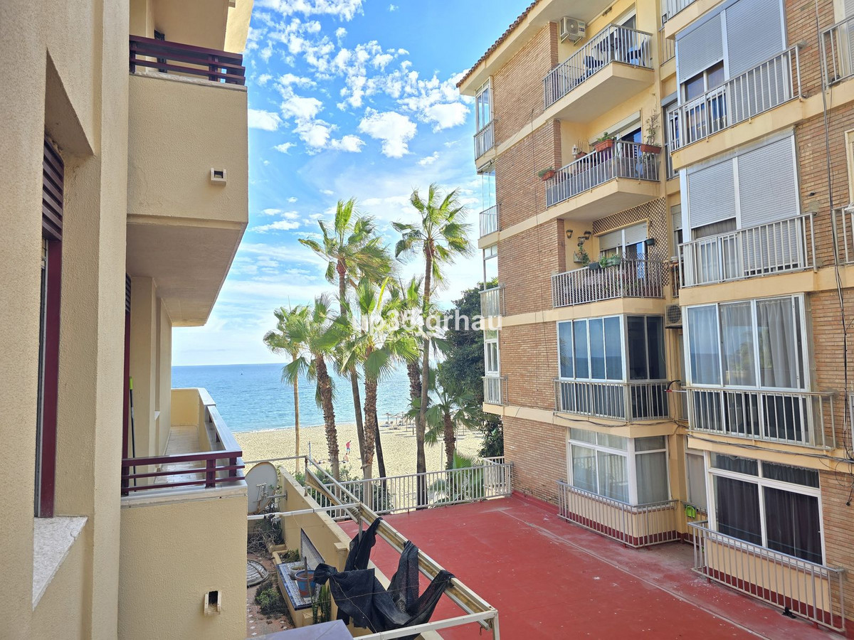 2 Bed Apartment for sale in Estepona Costa Del Sol, Málaga, Spain