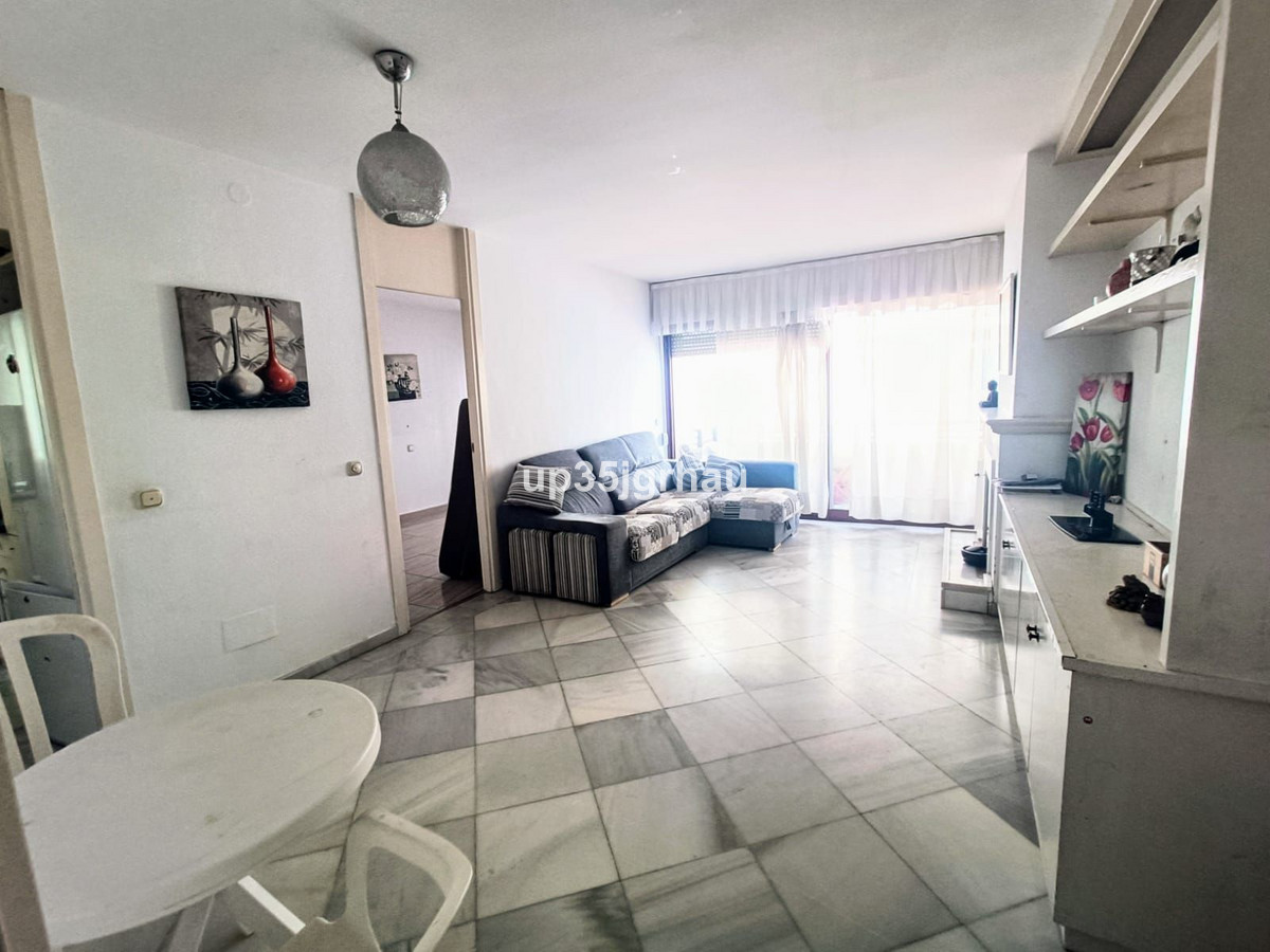 2 Bed Apartment for sale in Estepona Costa Del Sol, Málaga, Spain