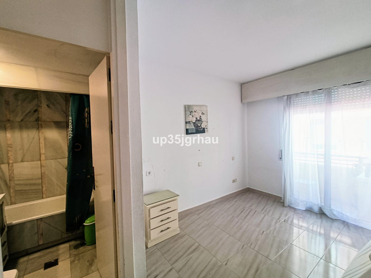 2 Bed Apartment for sale in Estepona Costa Del Sol, Málaga, Spain