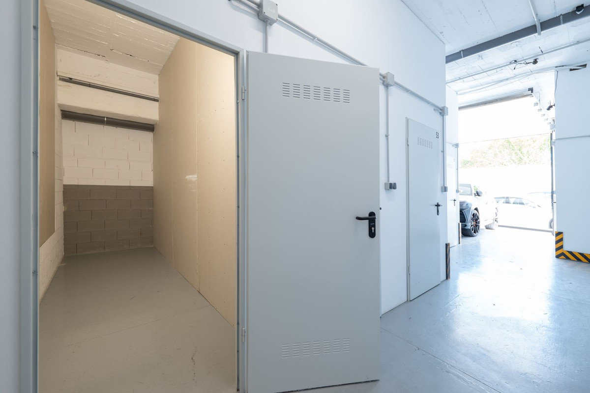 Commercial unit for sale in Marbella Costa Del Sol, Málaga, Spain