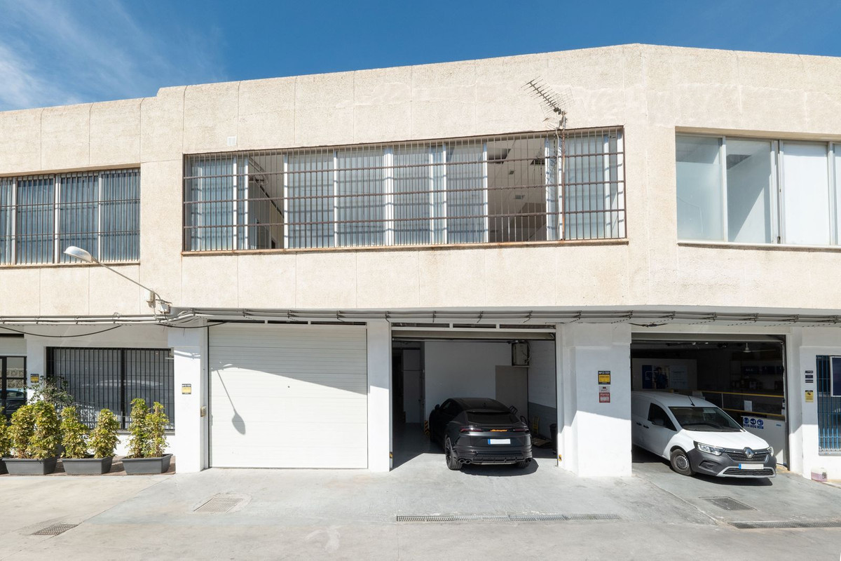 Commercial unit for sale in Marbella Costa Del Sol, Málaga, Spain