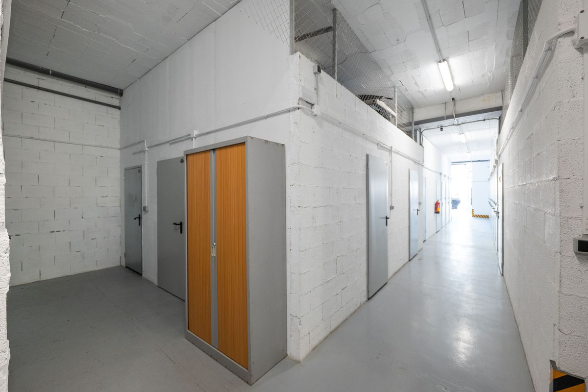 Commercial unit for sale in Marbella Costa Del Sol, Málaga, Spain