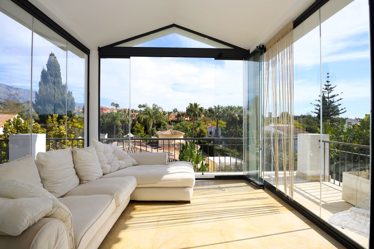 6 Bed Townhouse for sale in Nueva Andalucía Costa Del Sol, Málaga, Spain