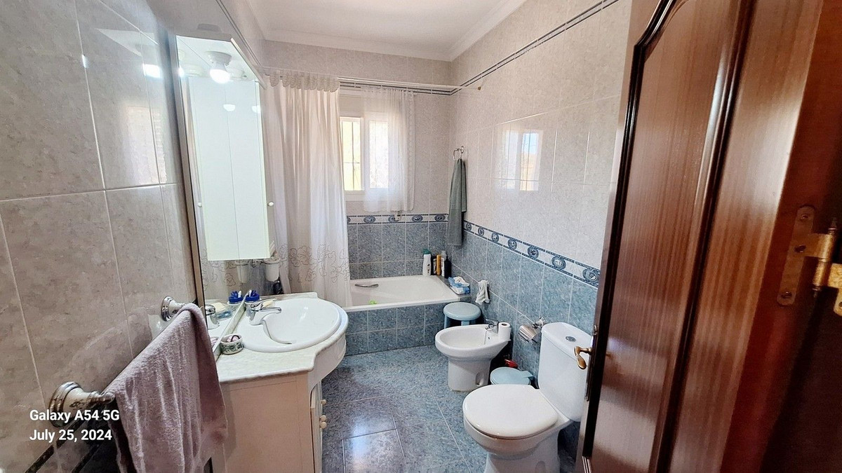 4 Bed Townhouse for sale in Alora Costa Del Sol, Málaga, Spain