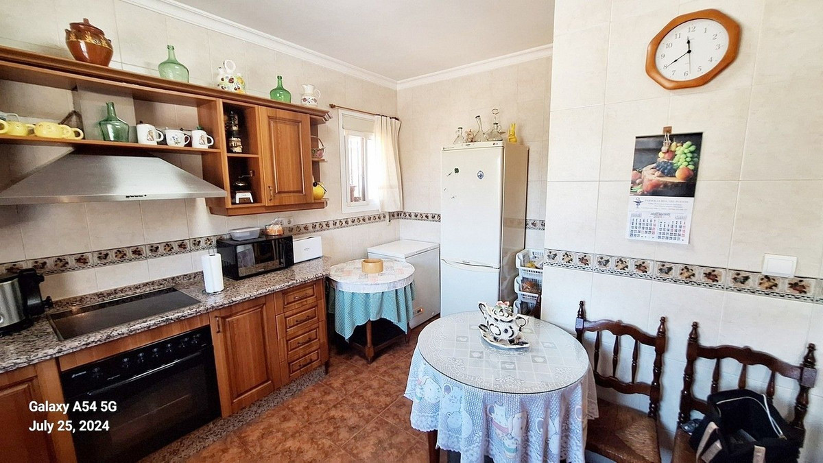 4 Bed Townhouse for sale in Alora Costa Del Sol, Málaga, Spain