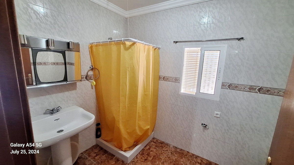 4 Bed Townhouse for sale in Alora Costa Del Sol, Málaga, Spain