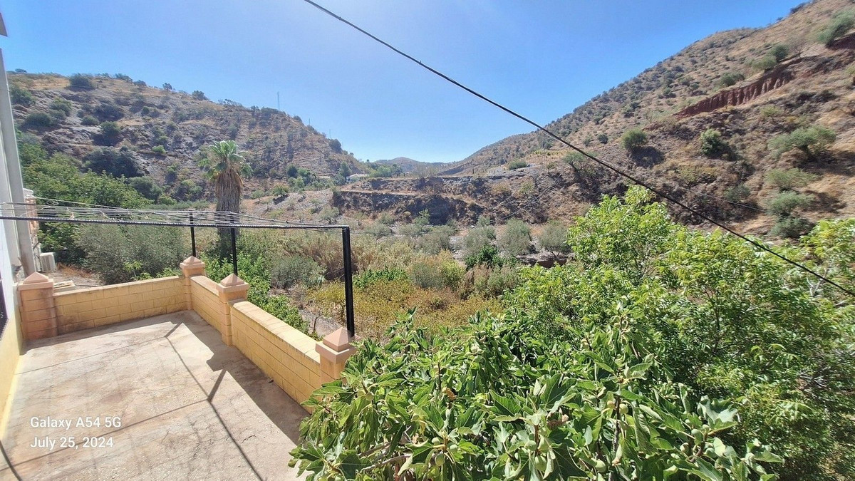 4 Bed Townhouse for sale in Alora Costa Del Sol, Málaga, Spain
