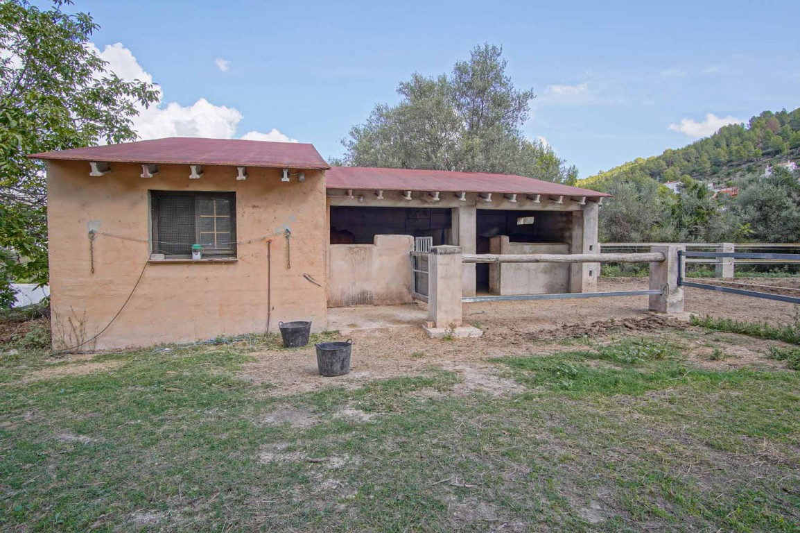 4 Bed Commercial unit for sale in Orba Costa Blanca, Alicante, Spain