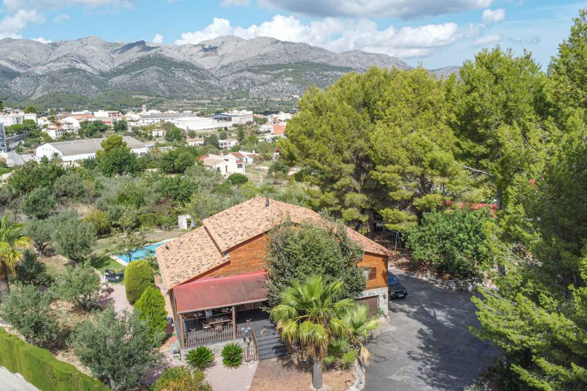 4 Bed Commercial unit for sale in Orba Costa Blanca, Alicante, Spain