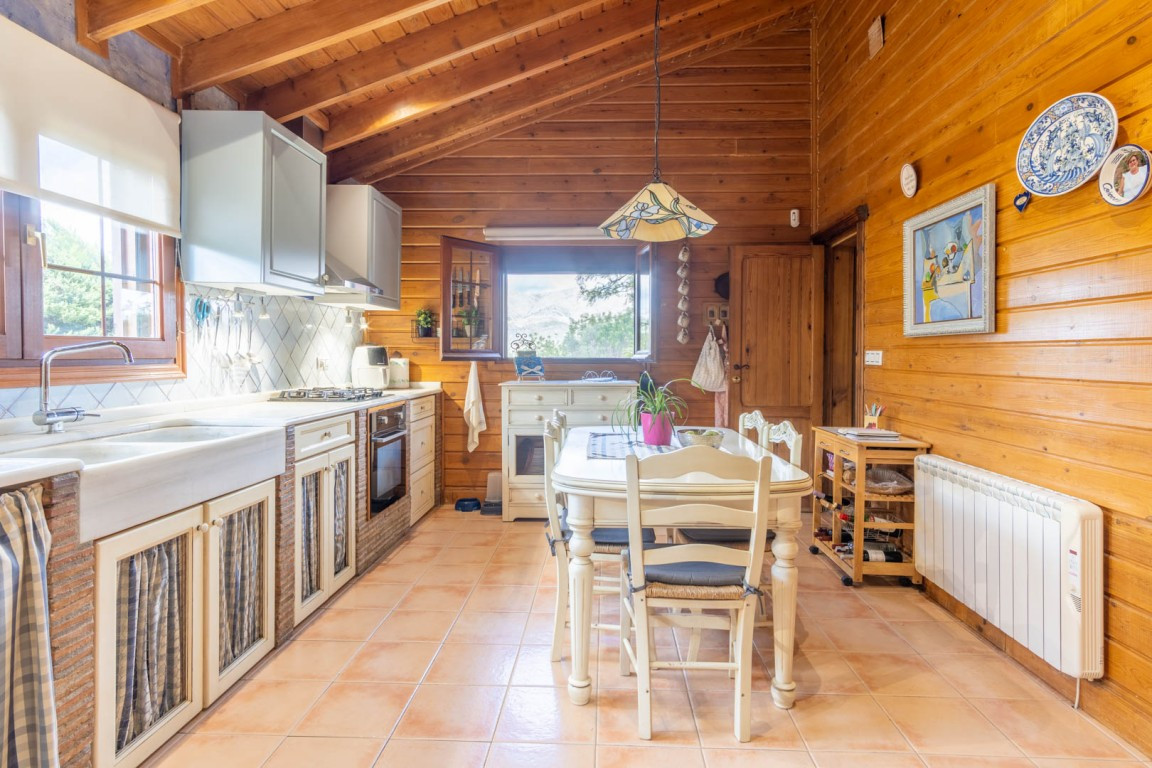 4 Bed Commercial unit for sale in Orba Costa Blanca, Alicante, Spain