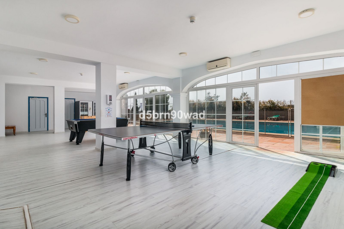 Se vende Hotel de 84 dormitorios en Costa Del Sol, Cadiz, España