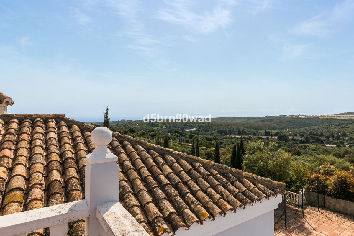 Se vende Hotel de 84 dormitorios en Costa Del Sol, Cadiz, España