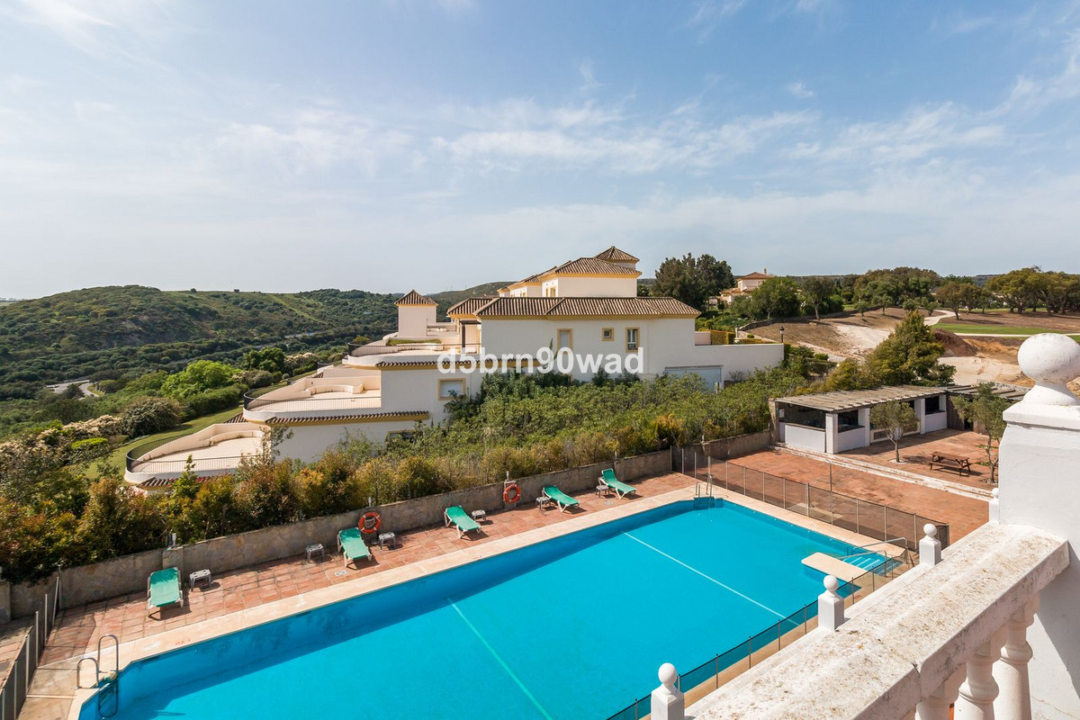 Se vende Hotel de 84 dormitorios en Costa Del Sol, Cadiz, España