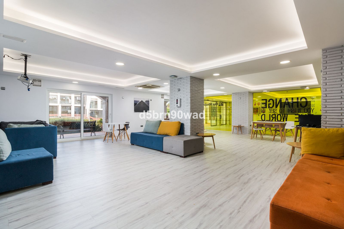 Se vende Hotel de 84 dormitorios en Costa Del Sol, Cadiz, España
