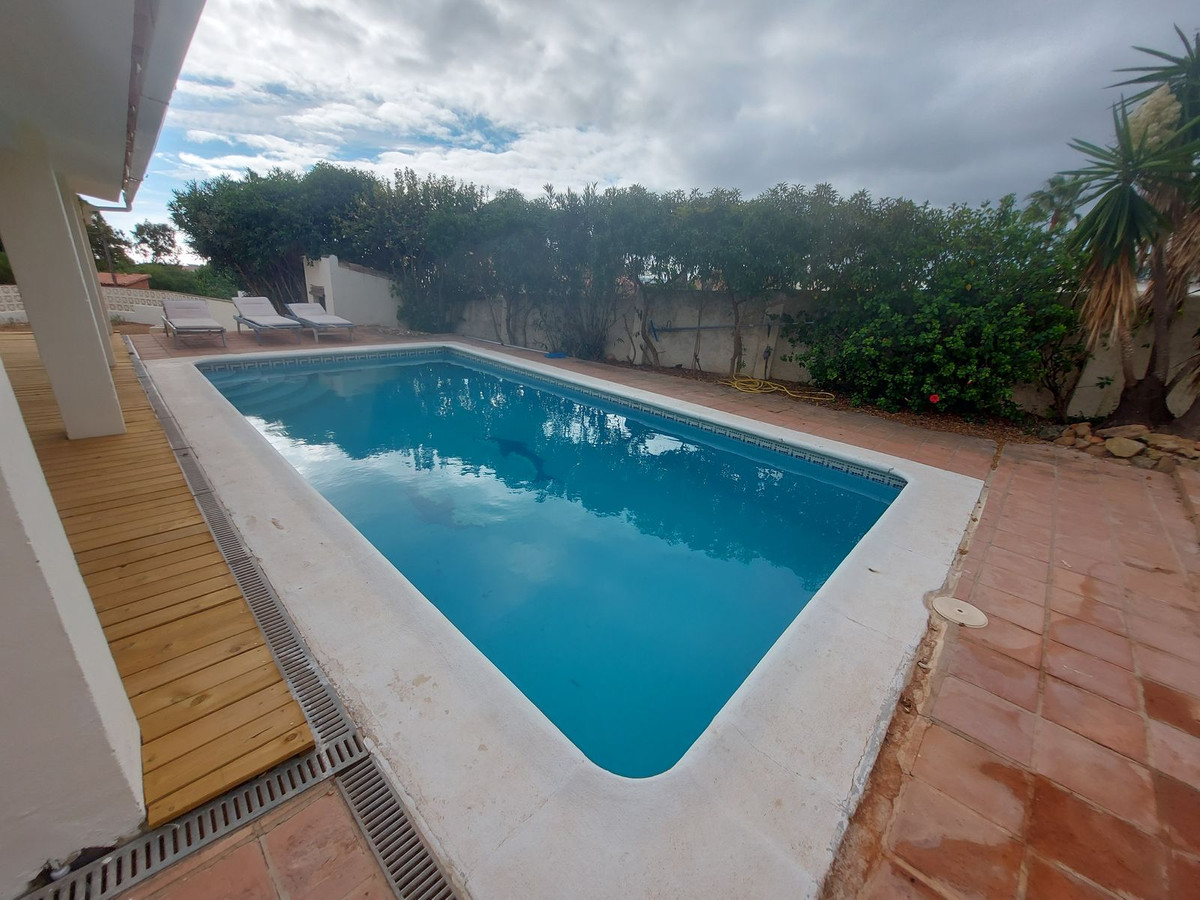 4 Bed Townhouse for sale in Manilva Costa Del Sol, Málaga, Spain